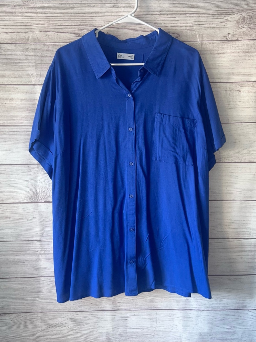croft & barrow women’s Short-Sleeve Button-Down Shirt in Royal Blue